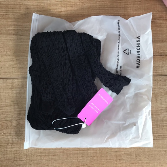 Black floral pattern bodystocking fishnet lingerie - Picture 4 of 4